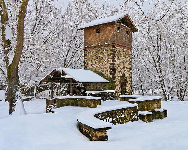 Paramus 2014 (Red Mill in Snow Storm) 0997 (Rev)   P O'Malley